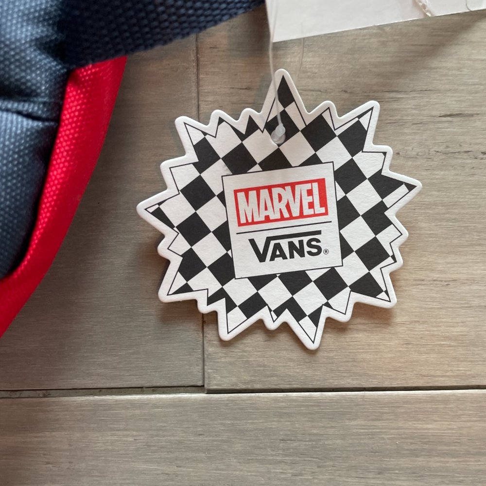 Vans CAPTAIN MARVEL Girls Backpack/Schoolbag, Racing Red VN0A3QXFIZQ NEW - Picture 5 of 14
